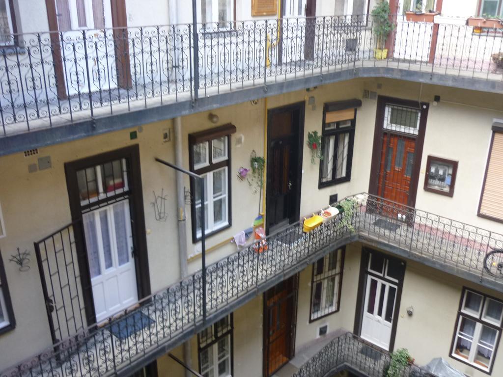 Joe Apartment
